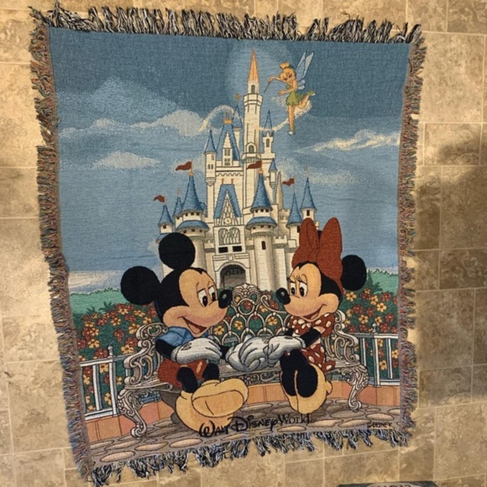 Walt Disney World Mickey Minnie &‎ Tinkerbell Castle Woven Throw Blanket 48x56